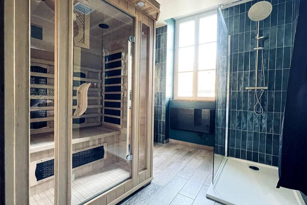 Love Room L' Orientale / Jacuzzi / Sauna Chateau-Landon Extérieur photo